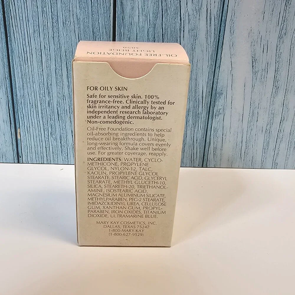 Mary Kay - Oil-Free Foundation Light Beige #3858 - NIB‎ Old Stock